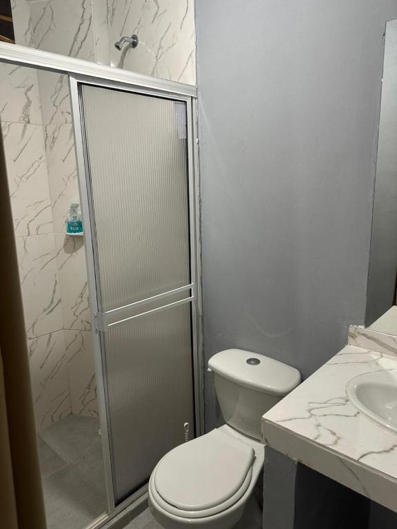 Koupelna v ubytování HOTEL IBIZA