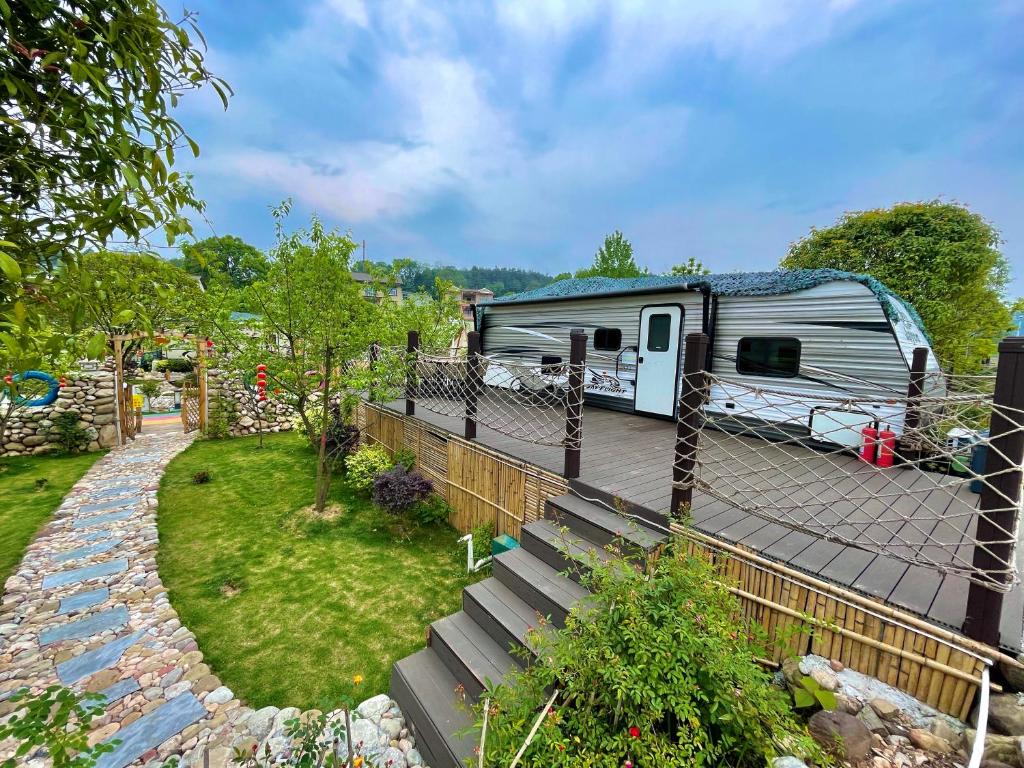 Zahrada ubytování Zhangjiajie Cliff Flower RV Tent Hotel