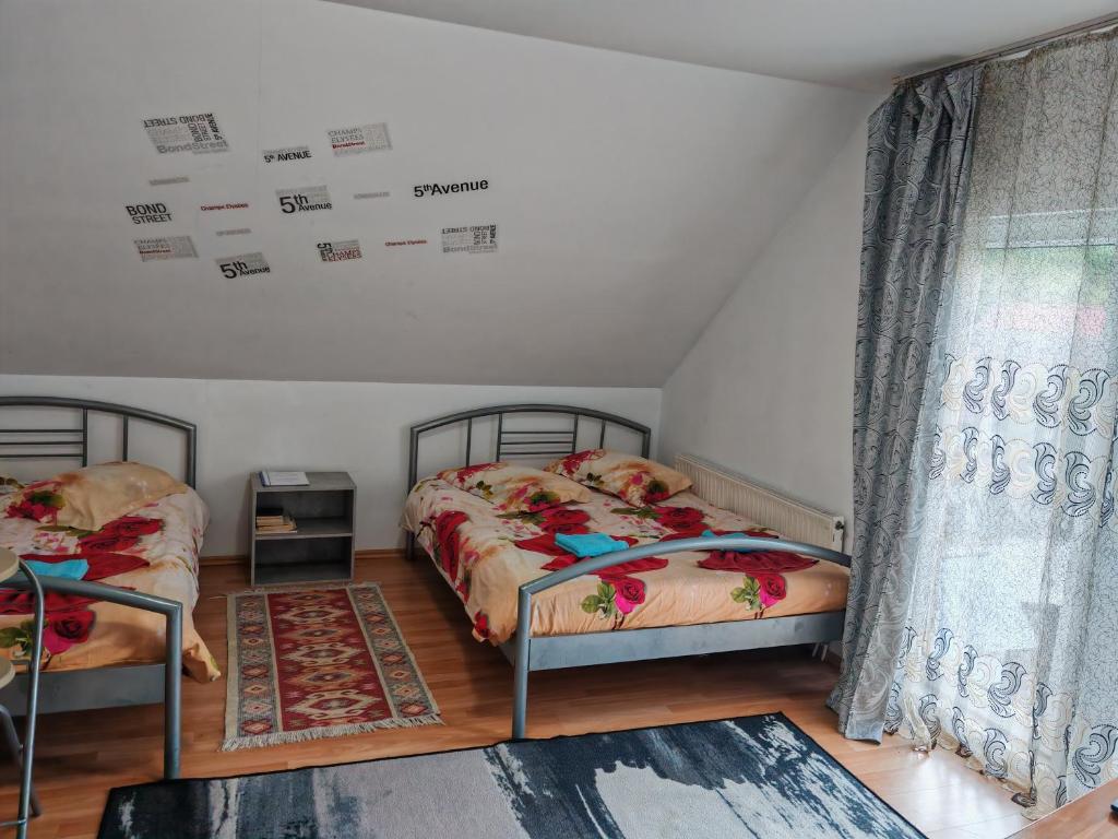 Pensiunea Casa montana - Queen Room Mit Zwei Queensize -Betten