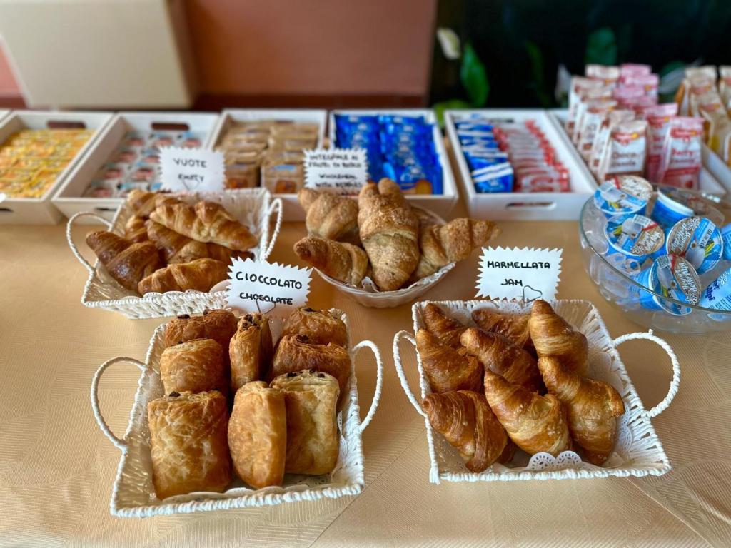Jídlo v hotelu nebo okolí