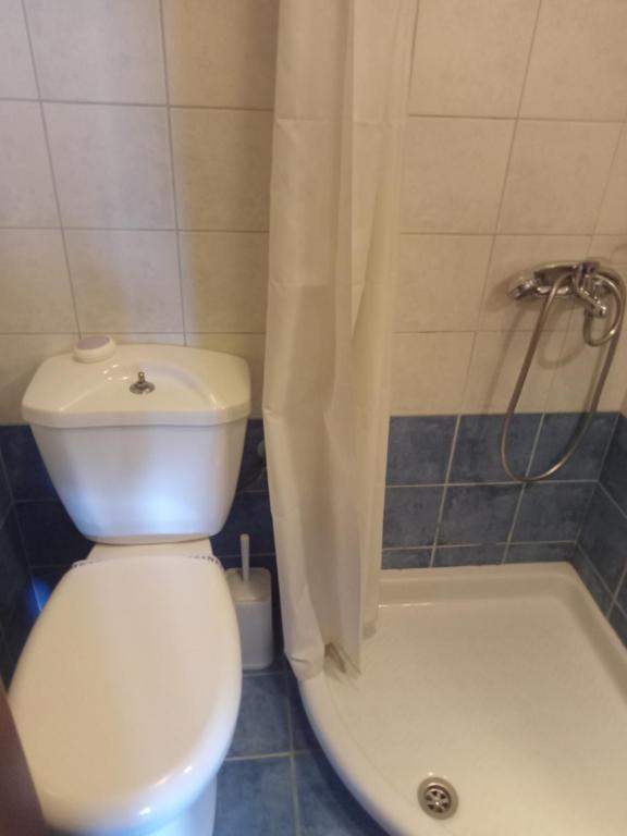 Łazienka w obiekcie Guesthouse Kallisti