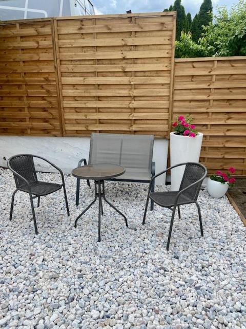 Patio alebo iná vonkajšia časť ubytovania Apartament