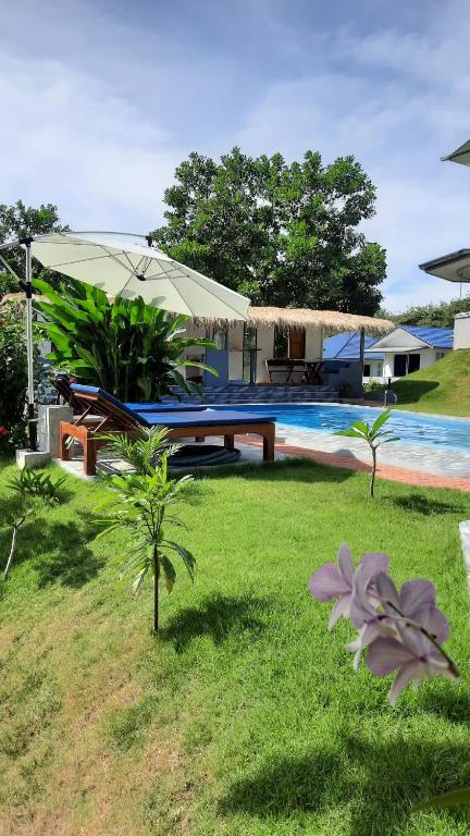 Bazén v ubytování Corsita Resort Koh Mak nebo v jeho okolí