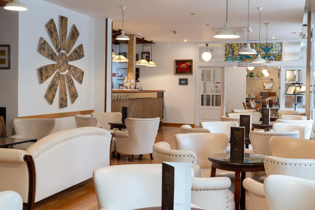 A seating area at Hotel Araxa - Adults Only