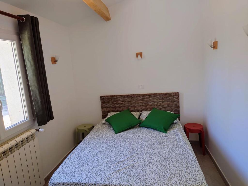 Łóżko lub łóżka w pokoju w obiekcie Cigaléo, Chambre d'hôtes dans le Var