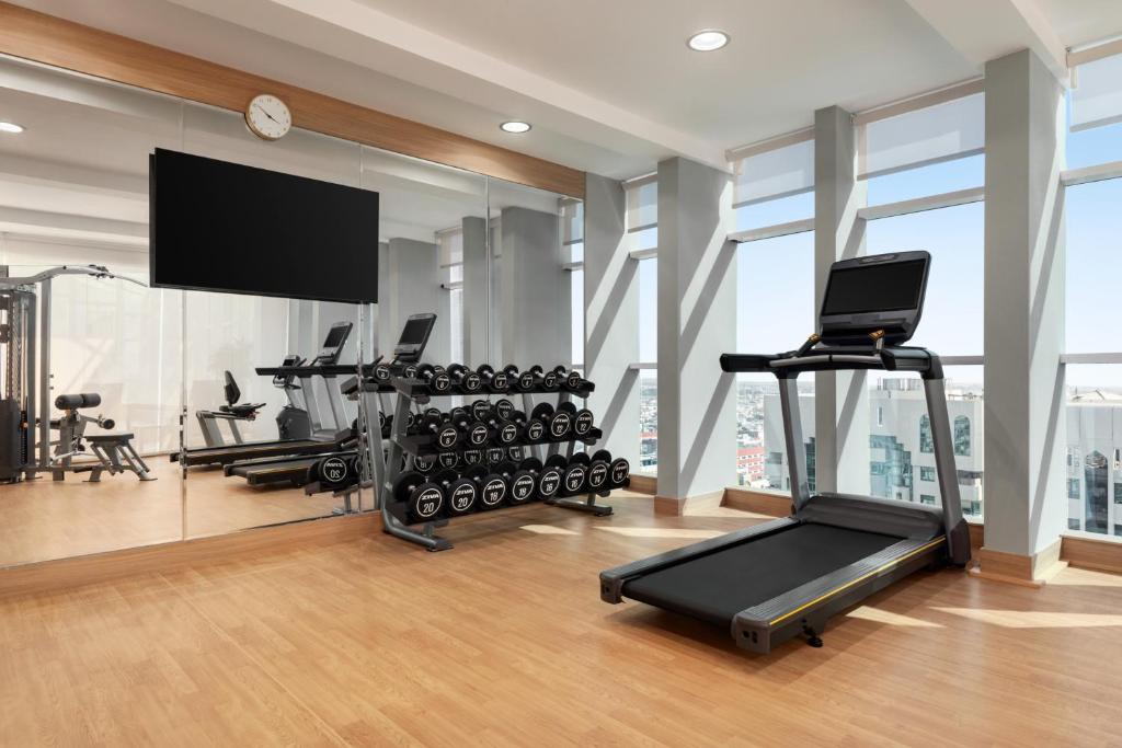 Fitness centrum a/nebo fitness zařízení v ubytování La Quinta by Wyndham Abu Dhabi Al Wahda