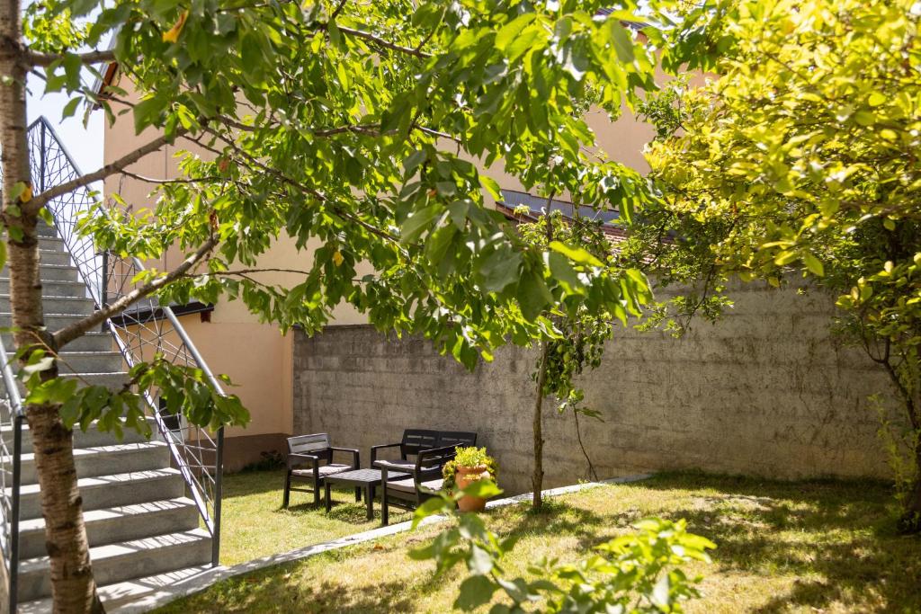 Zahrada ubytování APARTMENTS NENSI