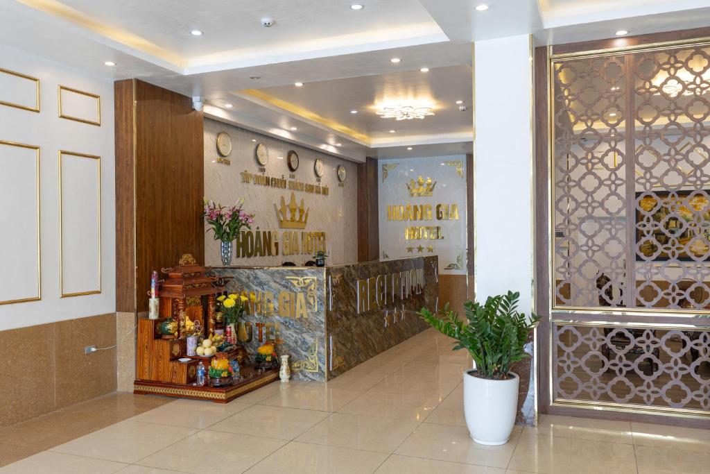 Vstupní hala nebo recepce v ubytování HOÀNG GIA Hotel ĐÔNG ANH