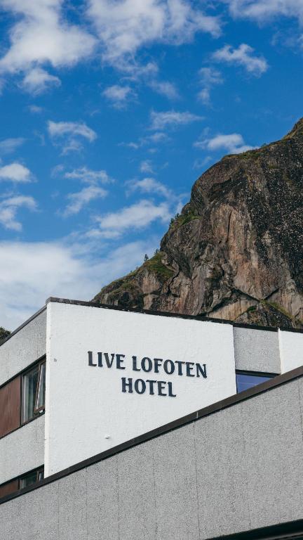 Nespecifikovaný výhled na hory nebo výhled na hory při pohledu z hotelu