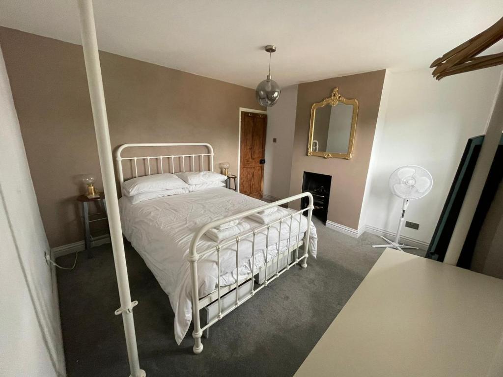 Guildford Road Cottage - Housity