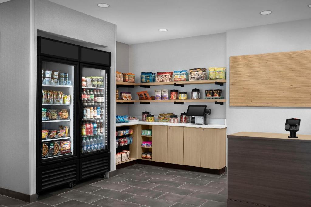 Cucina o angolo cottura di Home2 Suites By Hilton Poughkeepsie