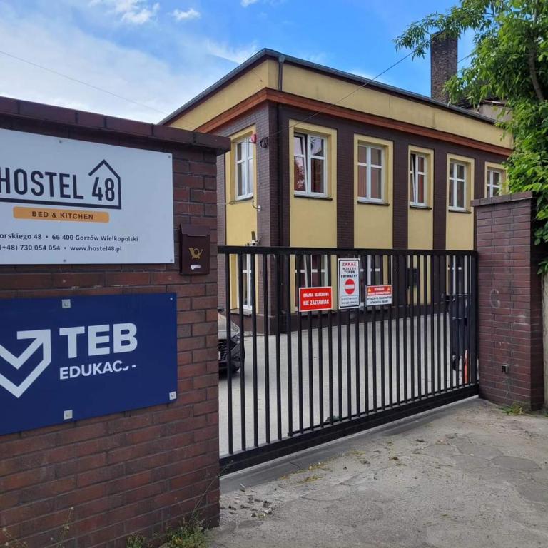Hostel 48