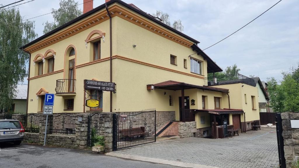 Budova, kde se penzion nachází
