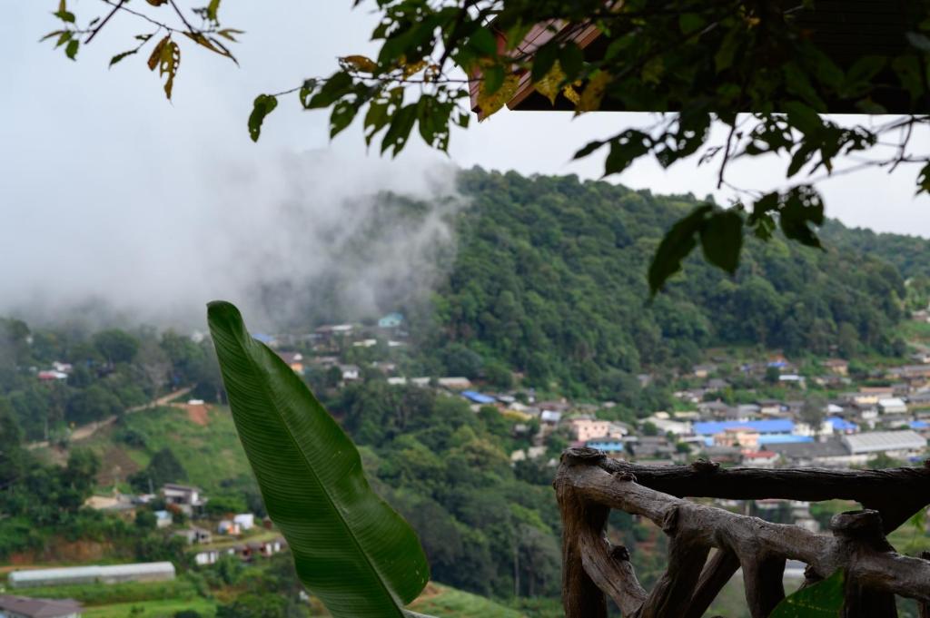 Mon View Ngam - Habitación Familiar Con Vistas A La Montaña