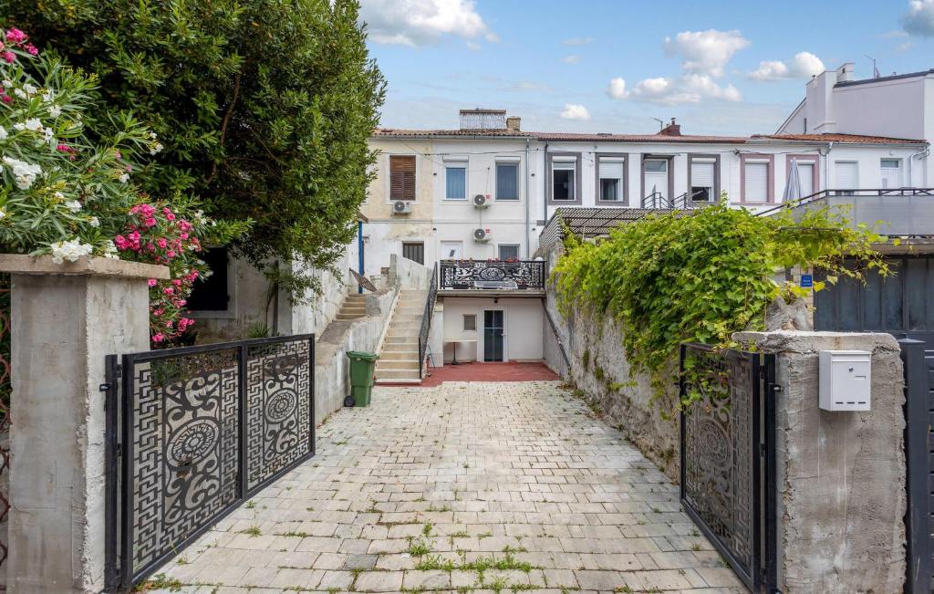 3 Bedroom Nice Home In Crikvenica