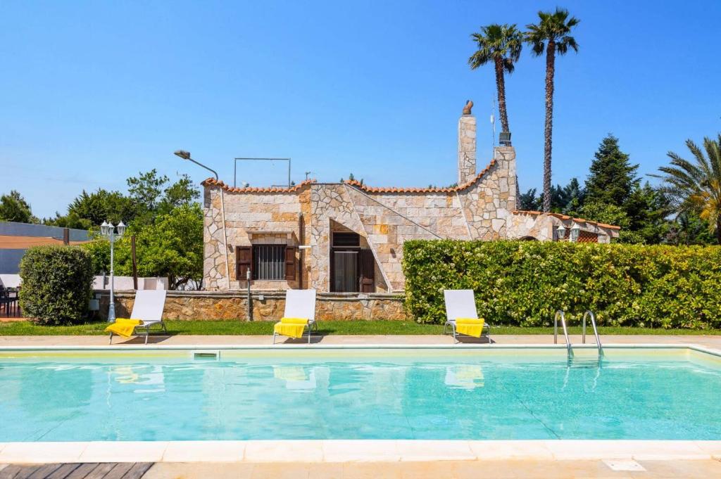 Bazén v ubytování Villa Anna by Villa Plus nebo v jeho okolí