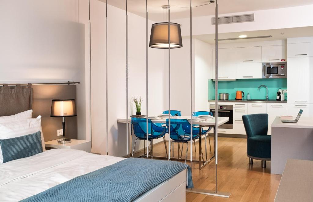 VN3 Terraces Suites by Adrez - Resim 34