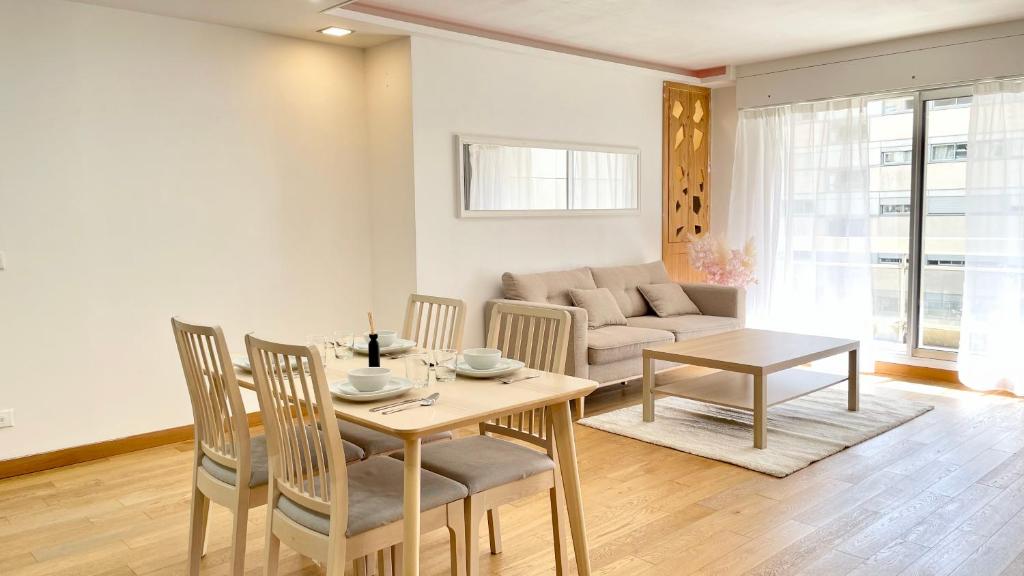 Fotografie z fotogalerie ubytování 109 - 100m2 Suite Opulence Royale v destinaci Courbevoie