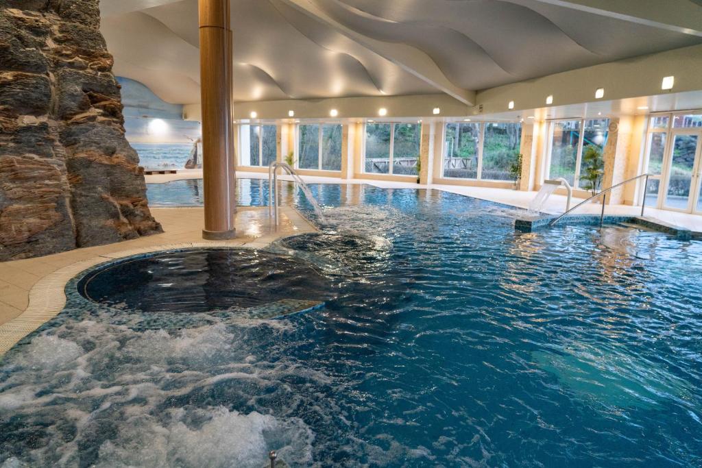 Bazén v ubytování Redcastle Hotel nebo v jeho okolí
