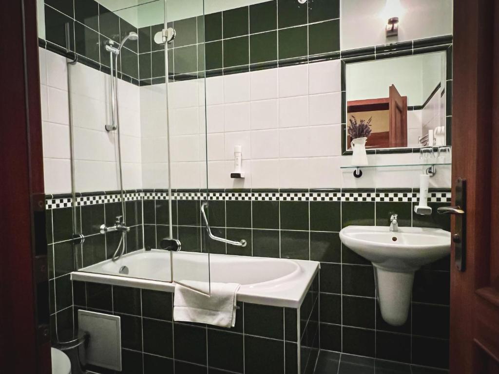 Koupelna v ubytování Hotel U Zeleneho stromu