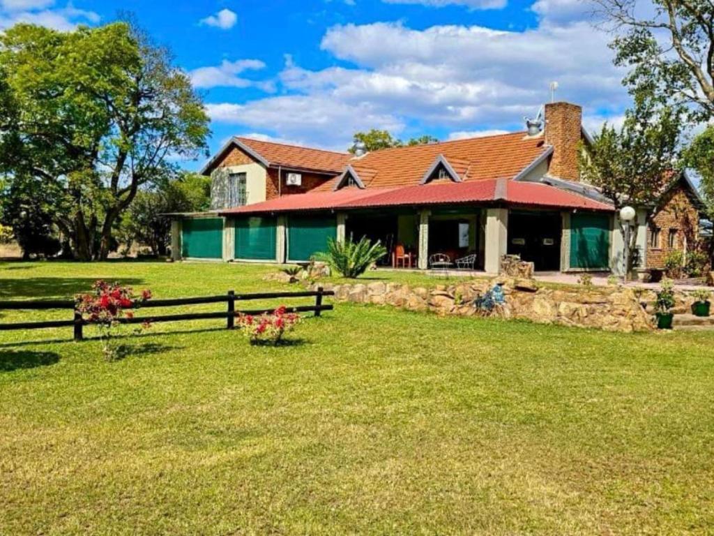 Κήπος έξω από το BelofteBos Farmhouse Inn
