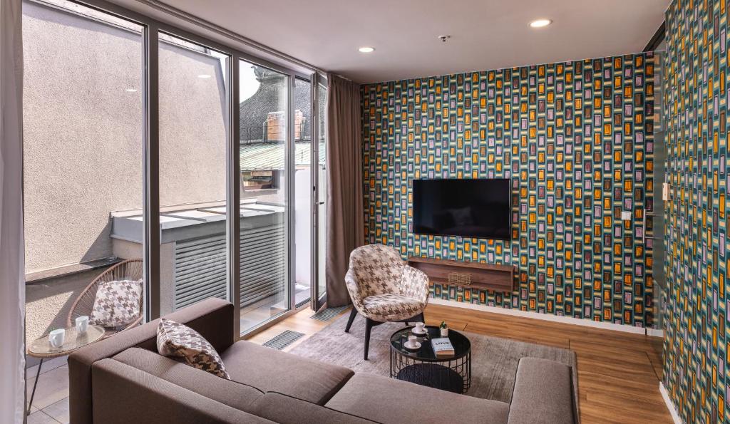 VN17 Rooftop Suites by Adrez - Resim 36