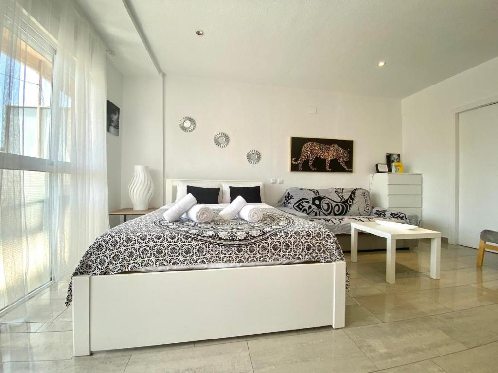 Riscal 6 by United Renters - Housity