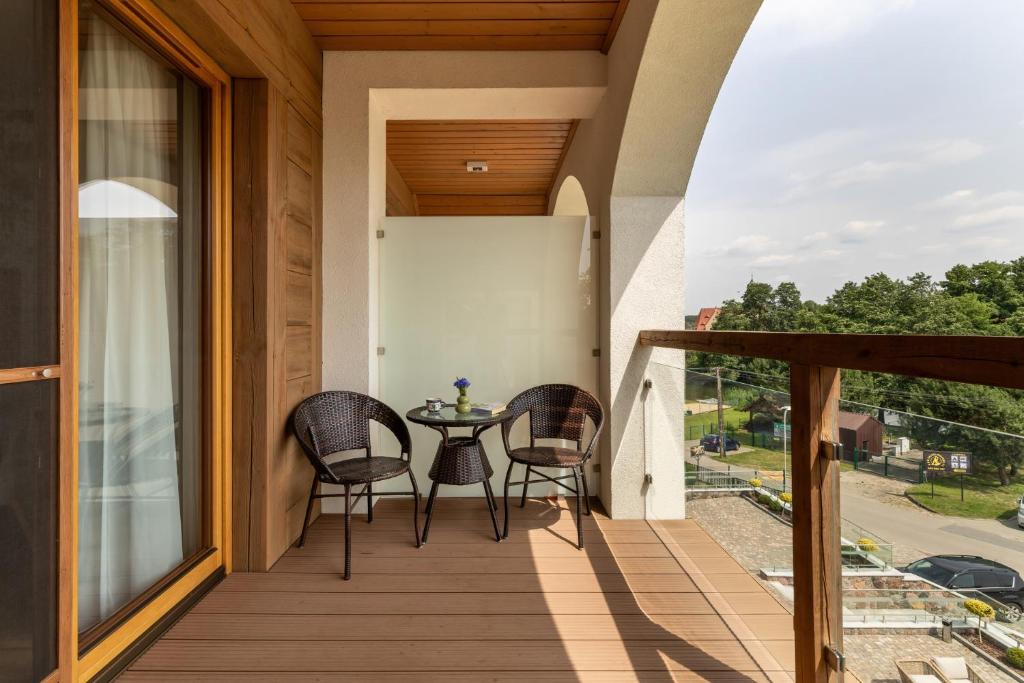 A balcony or terrace at Chaber Apartamenty