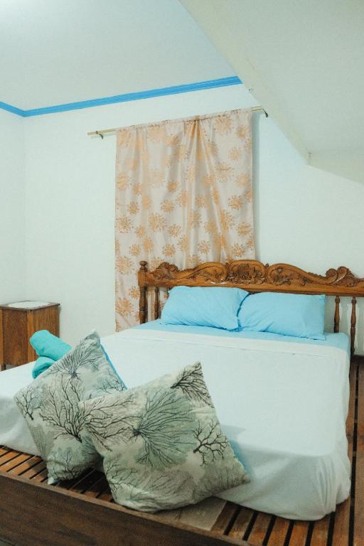 Postel nebo postele na pokoji v ubytování Bellalouise Inn