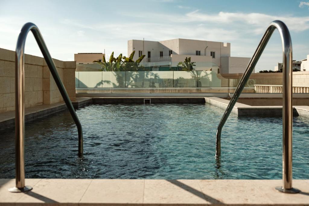 Bazén v ubytování Palazzo Castagna Boutique Hotel nebo v jeho okolí