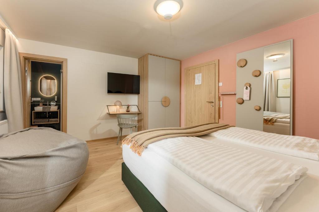 Familienhotel Felsenhof - 10