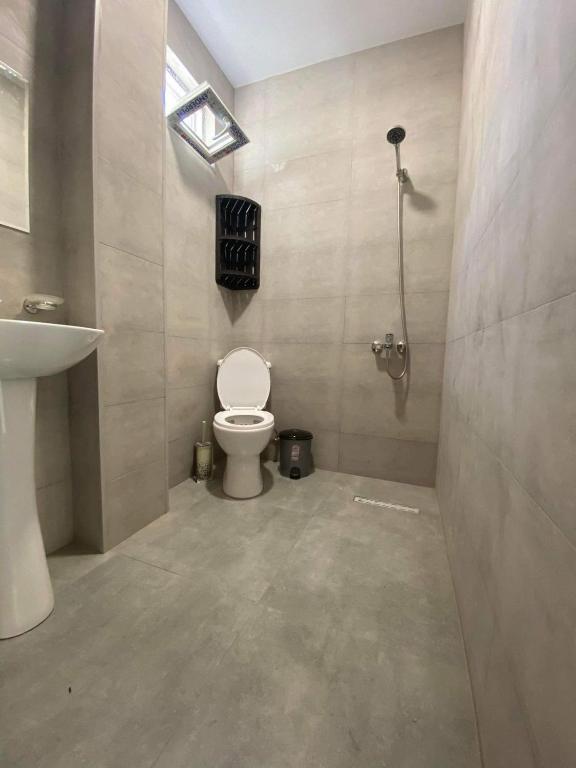 Koupelna v ubytování nira hotel