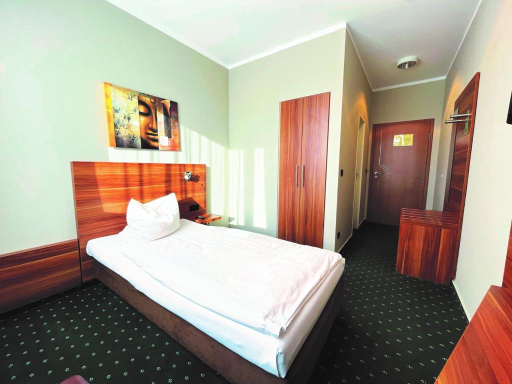 Hotel Westfalia - Standard Single Room