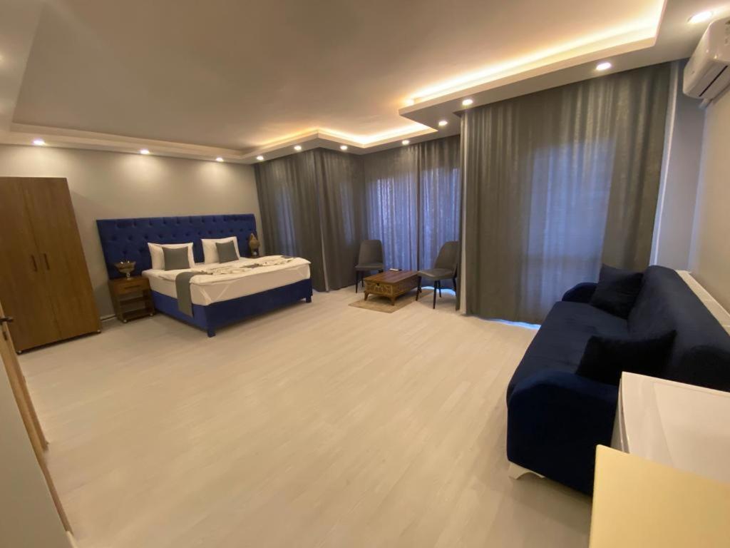 Big Peace Suites & Hotel