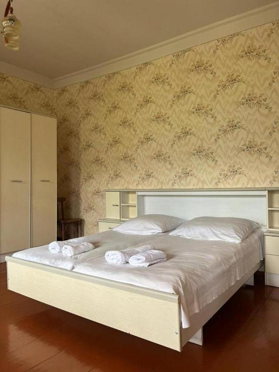 Postel nebo postele na pokoji v ubytování Guesthouse in Lankhvri