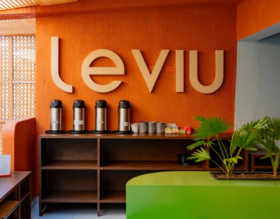 Příslušenství pro přípravu čaje a kávy v ubytování Leviu by Bernalo Hotels