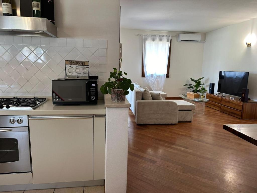 Kuchyň nebo kuchyňský kout v ubytování Villa Aurora in Erbusco-Franciacorta
