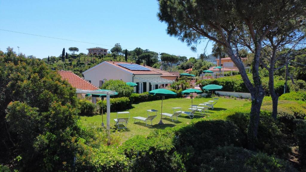 Сад в Belvedere Residenza Mediterranea