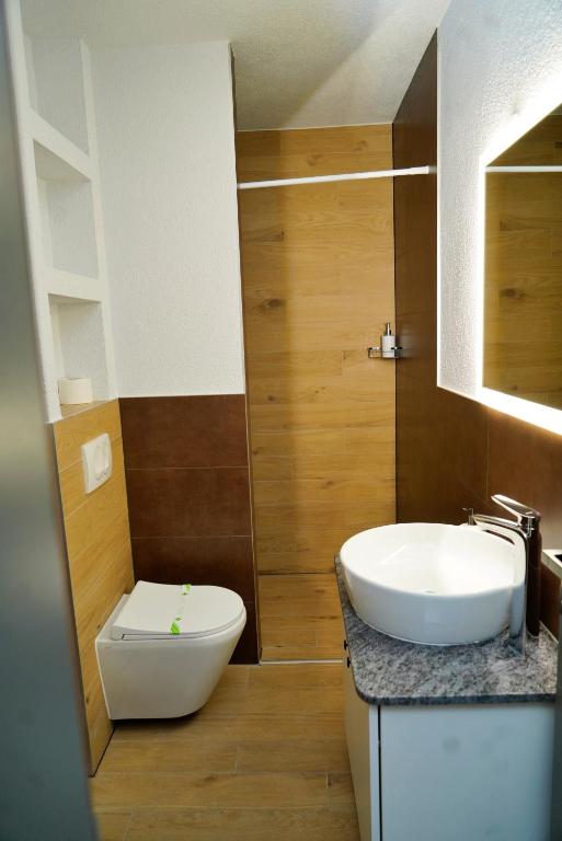 Swiss Apartmani - Triple Chambre Avec Balcon