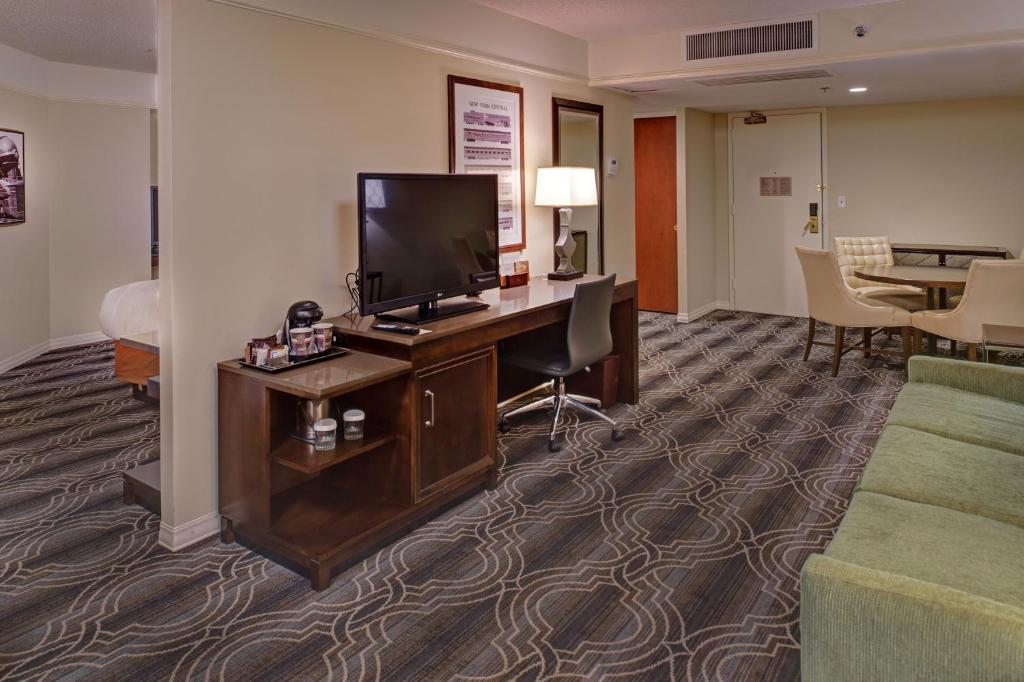 St. Louis Union Station Hotel, Curio Collection by Hilton - 