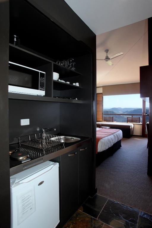 Travel Proud Sustainability certification Binna Burra Sky Lodges - スカイロッジスタジオ