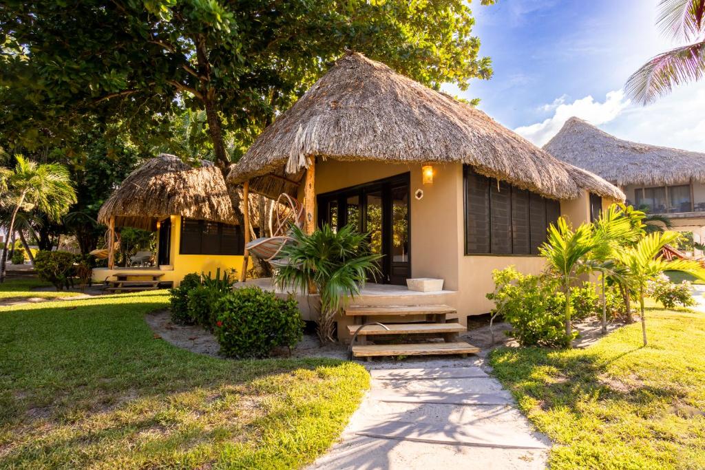 Matachica Beach Resort and Spa photo 4