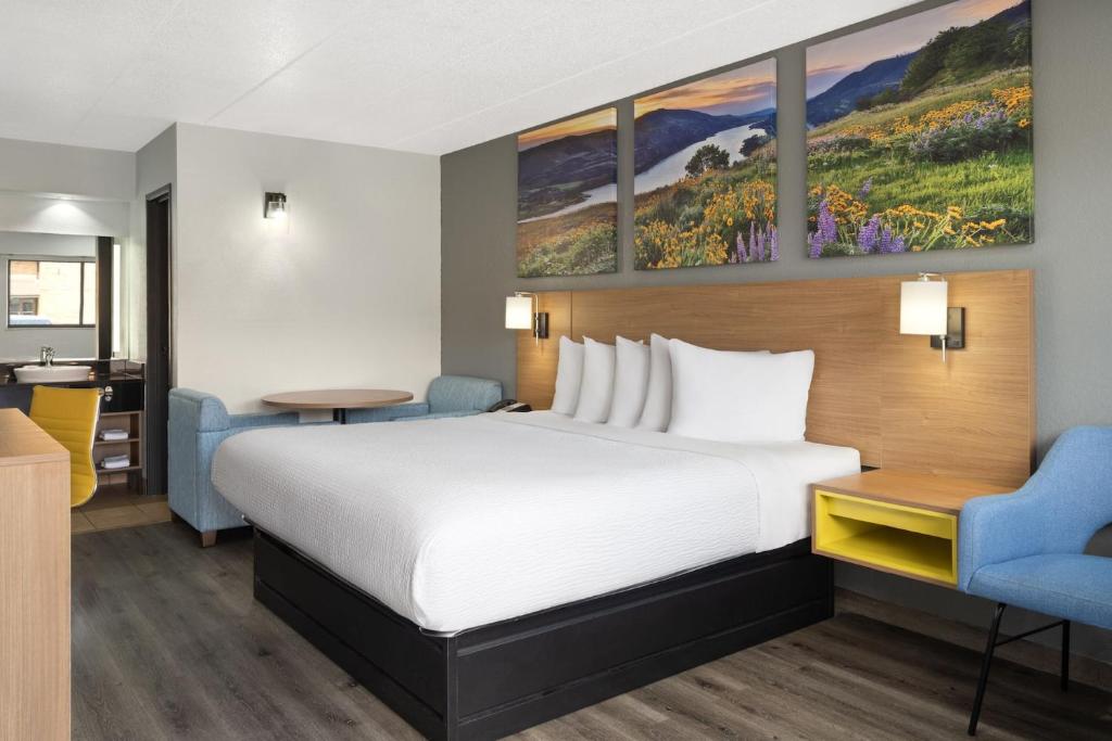 Days Inn by Wyndham Columbus Worthington photo