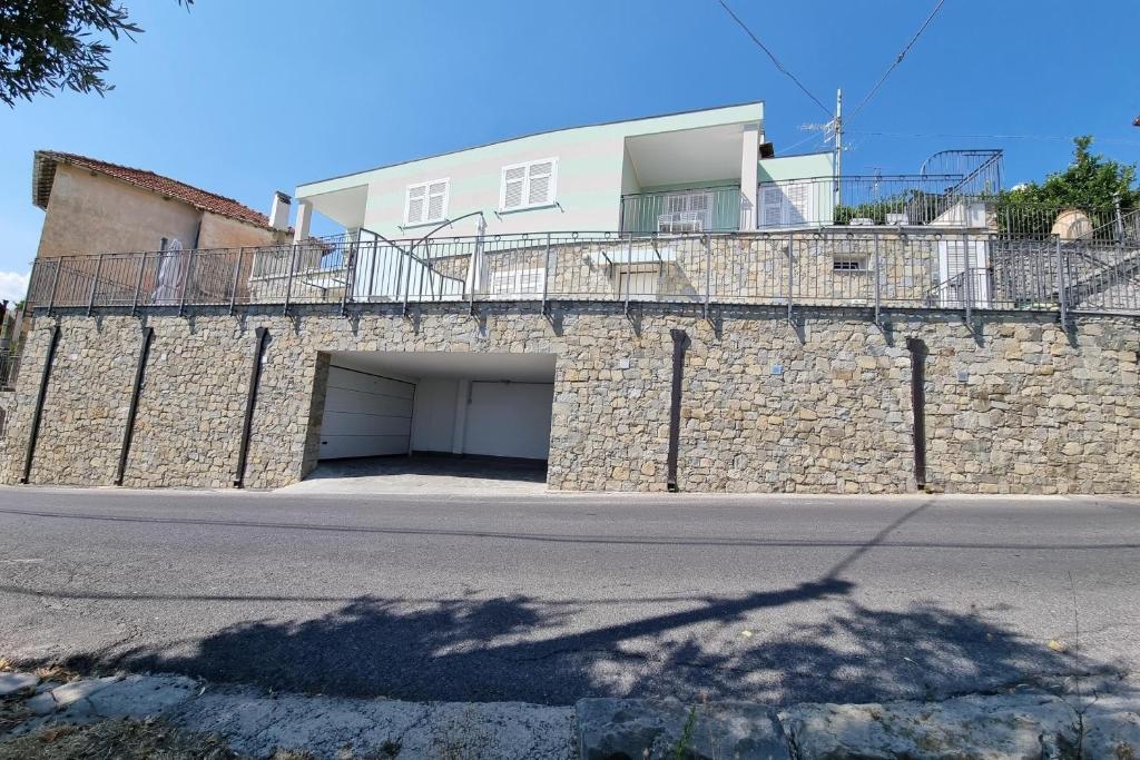 Budova, v ktorej sa apartmán nachádza