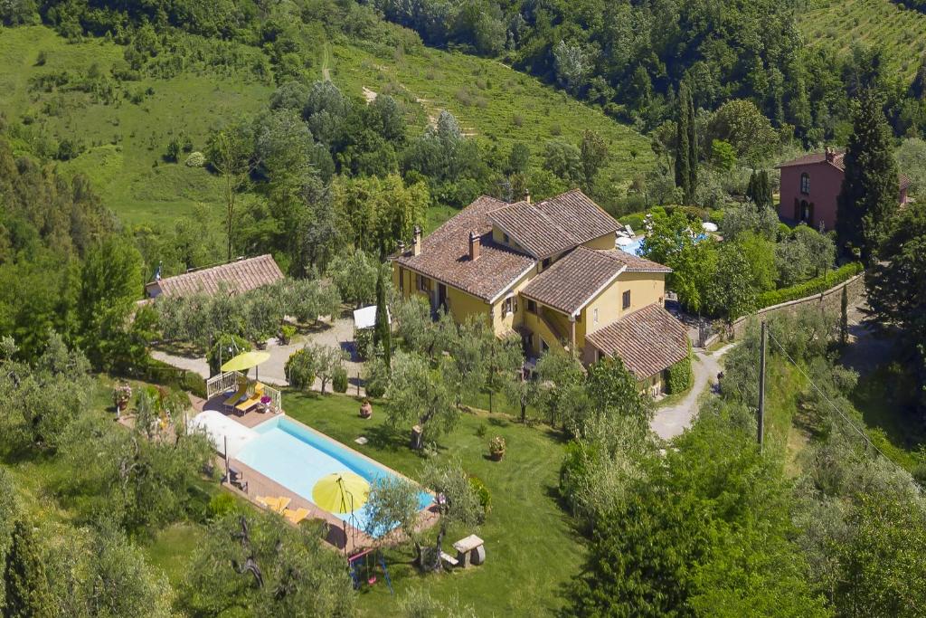 The swimming pool at or close to Casale Vittoria - Happy Rentals