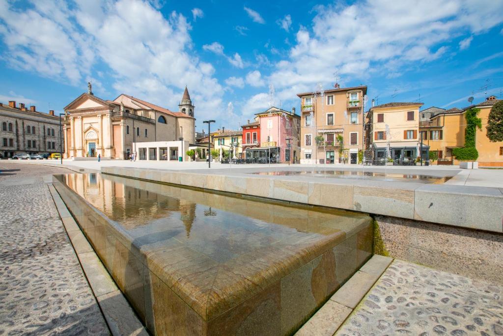 A general view of Peschiera del Garda or a view of the city taken from Az apartmant