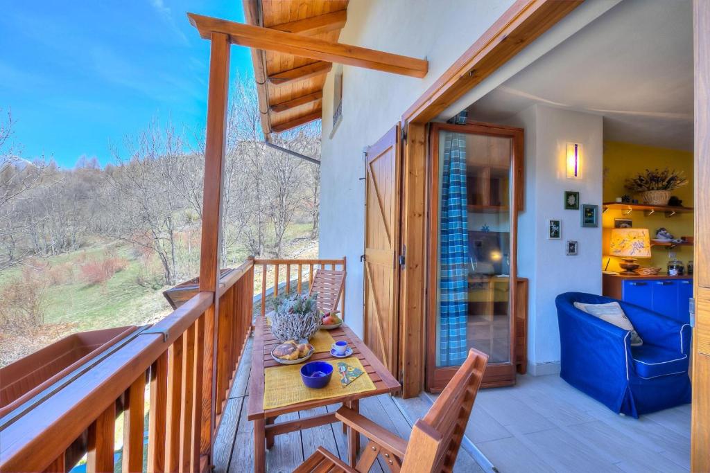 Rebecca's House few steps from skiing - Happy Rentals - Housity