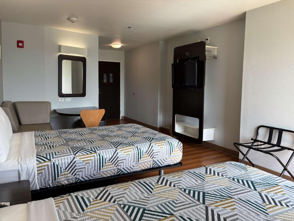 Postel nebo postele na pokoji v ubytování Motel 6-Weslaco, TX
