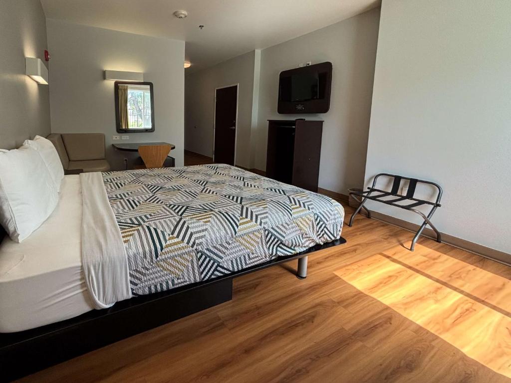 Postel nebo postele na pokoji v ubytování Motel 6-Weslaco, TX