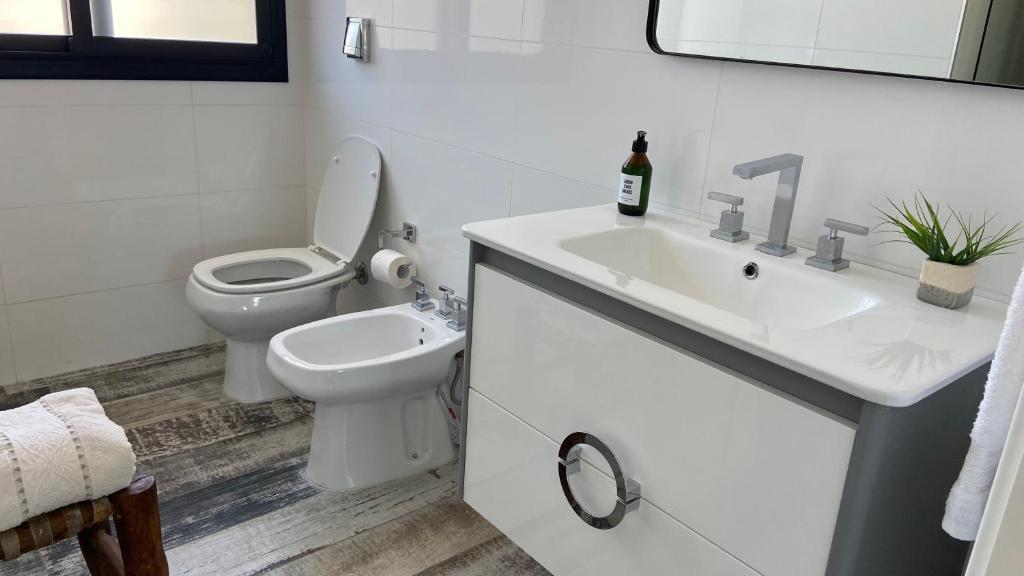 Moderno depto frente al río!